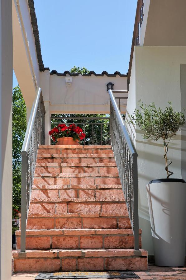 "Elegant & Quiet House" Apartment Igoumenitsa Ngoại thất bức ảnh