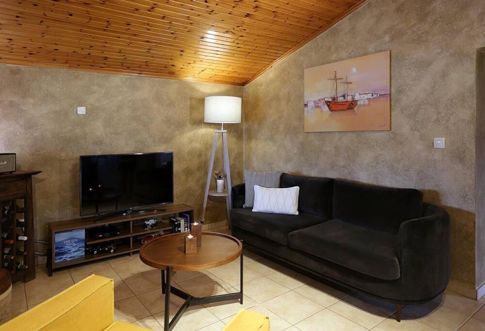 "Elegant & Quiet House" Apartment Igoumenitsa Ngoại thất bức ảnh